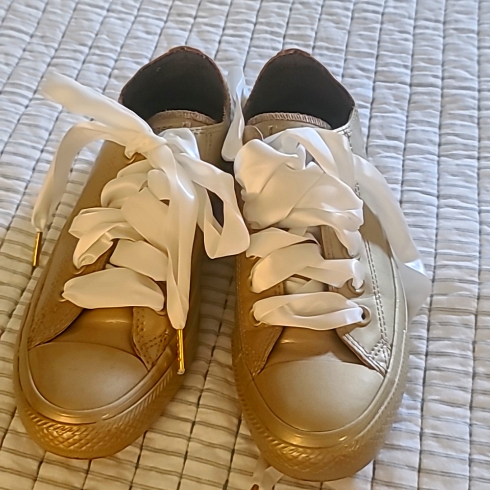 Converse water repellant sneakers